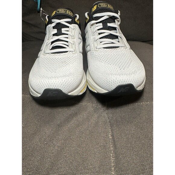 New Balance 860v14 Fresh Foam x Men's Running Shoes Gray, Size 12 4E Wide - Picture 3 of 10